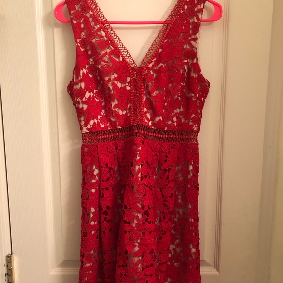 Red summer dress with gold accent - Picture 2 of 3